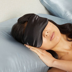 Masque pour les yeux en satin pondéré à la lavande