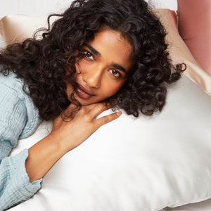 아이보리 새틴 베갯잇