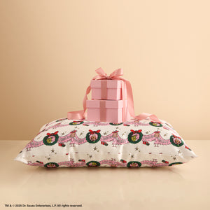 The Grinch x Kitsch Satin-Kissenbezug in Cindy Lou Who