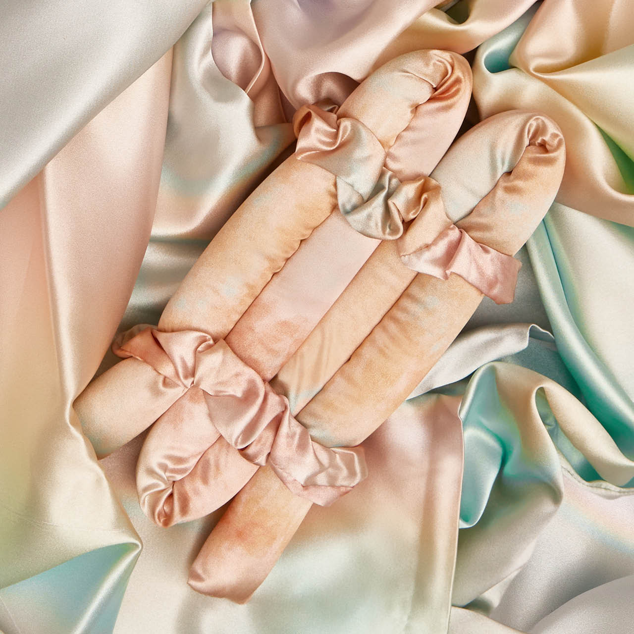 Pack para la rutina nocturna: rizadores sin calor + gorro de satén