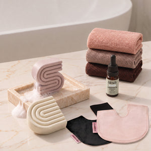 Rice Water: Kitsch Winter Welcome Kit with Rice Water shampoo and conditioner bars, Rosewood African Net Sponge, shampoo and conditioner bar bags, and Rosemary & Biotin Scalp & Hair Oil.